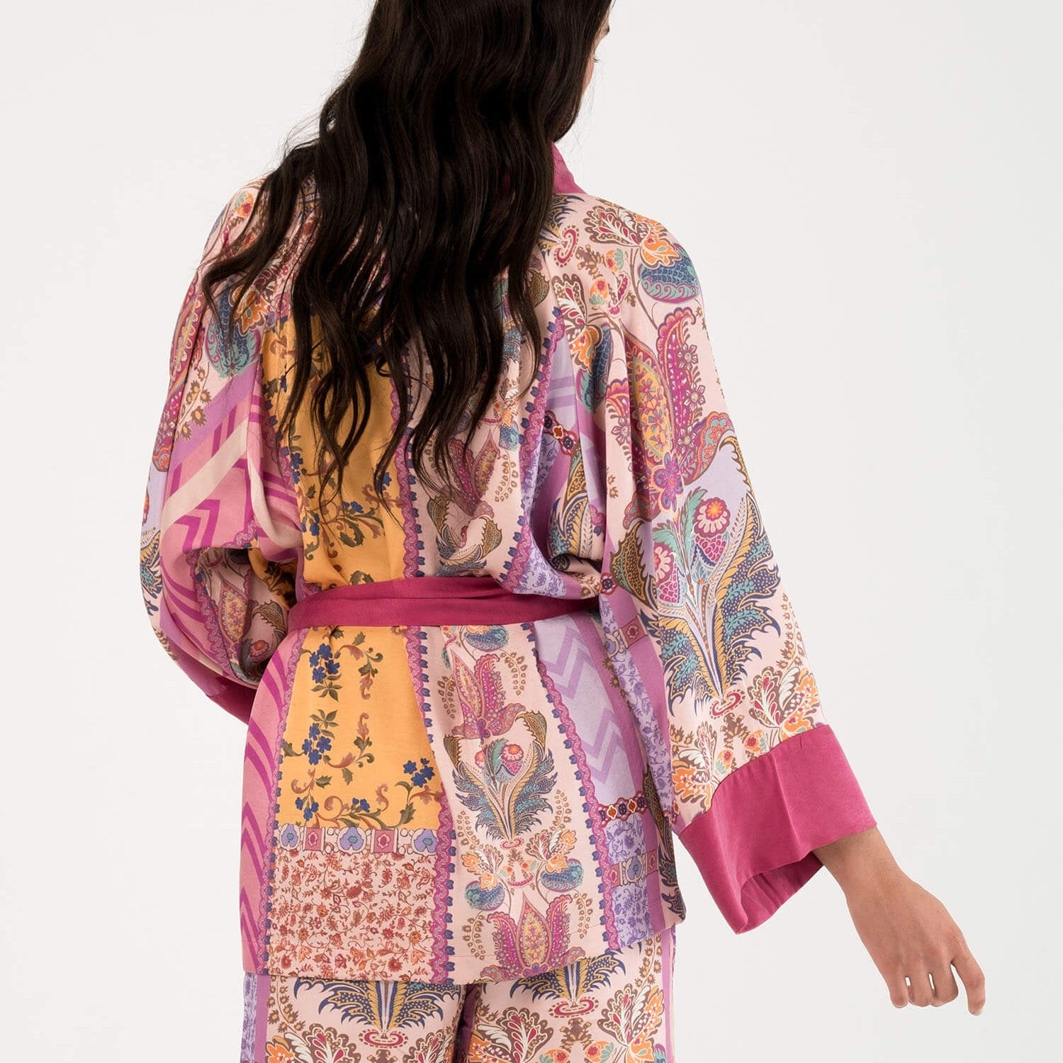 rosea-kisa-kimono-cizgisel-desen