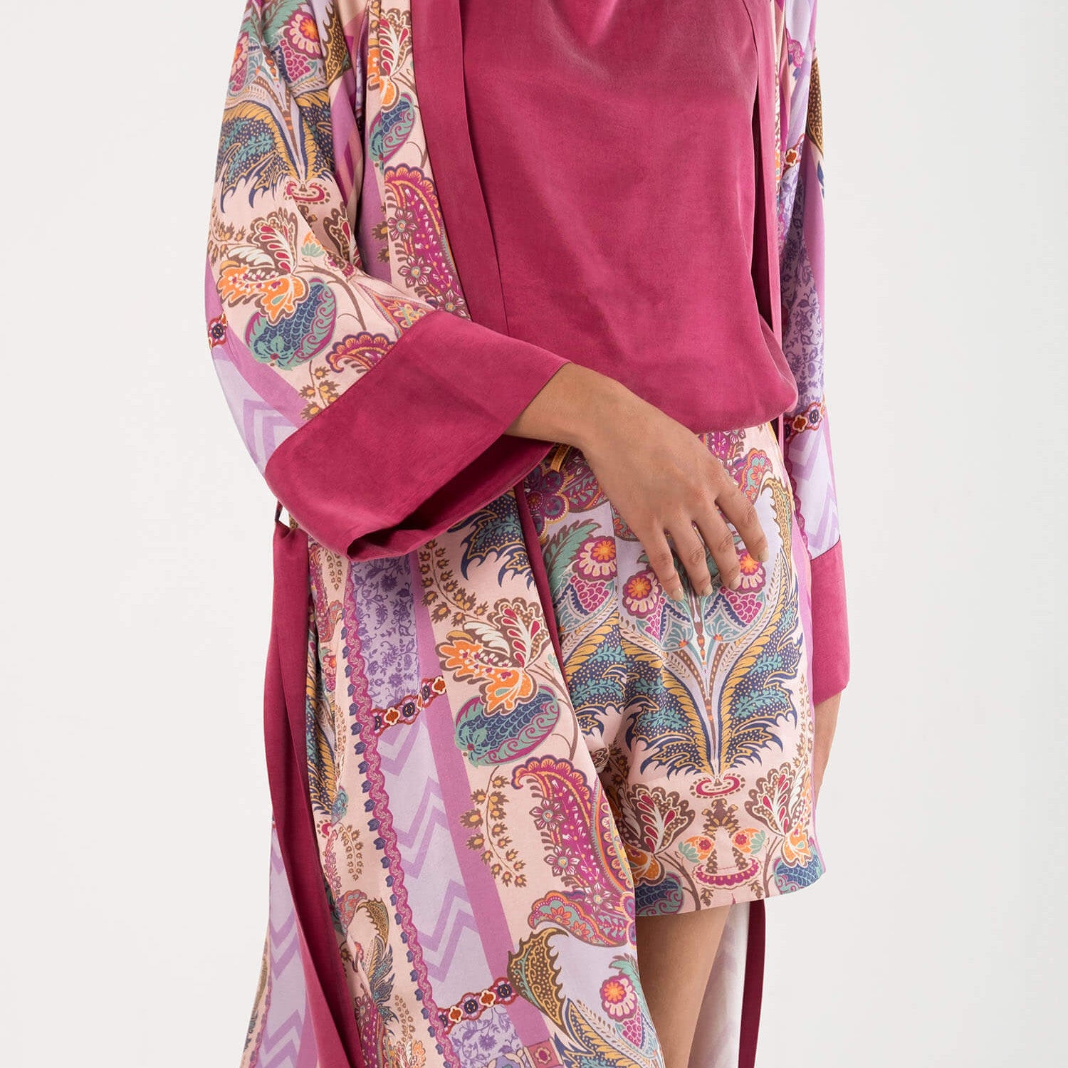 rosea-uzun-kimono-cizgisel-desen