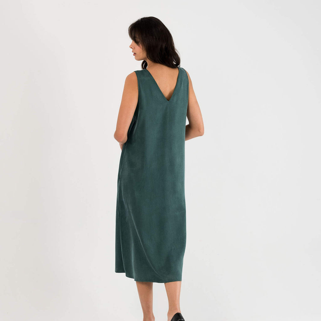 viridis-elbise-duz-yesil